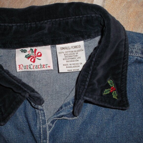 Womens Denim Embroidered, Button Up Christmas Shirt- Candy Canes, Snowman- Sz S - Picture 4 of 4